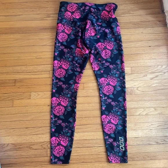 Lorna Jane Gothic Rose Full Length Tights Leggings